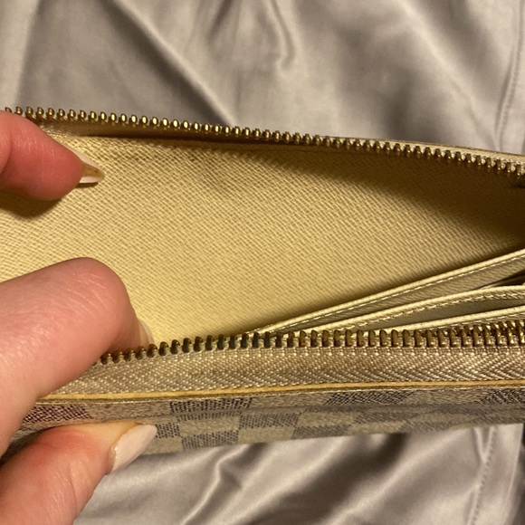 Authentic Louis Vuitton Damier Azur Zippy Long Wallet - Picture 8 of 13
